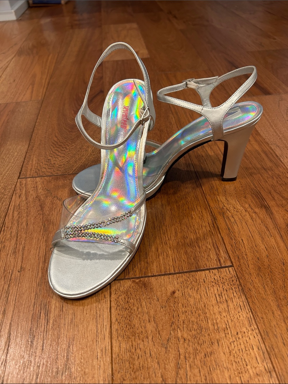 Vintage JCP Seventeen Silver Holographic Rhinestone Strappy Heels 8.5M
